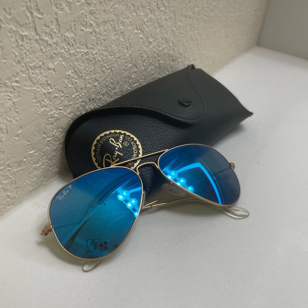 Ray Ban aviator sunglasses, blue color